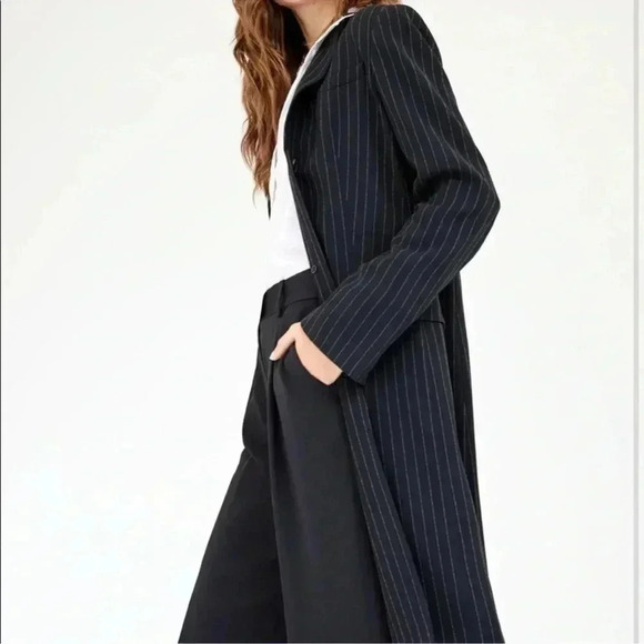 Aritzia Babaton Trent Pinstripe Dark Navy Long Sleeve Jacket Size 00 - Picture 5 of 12